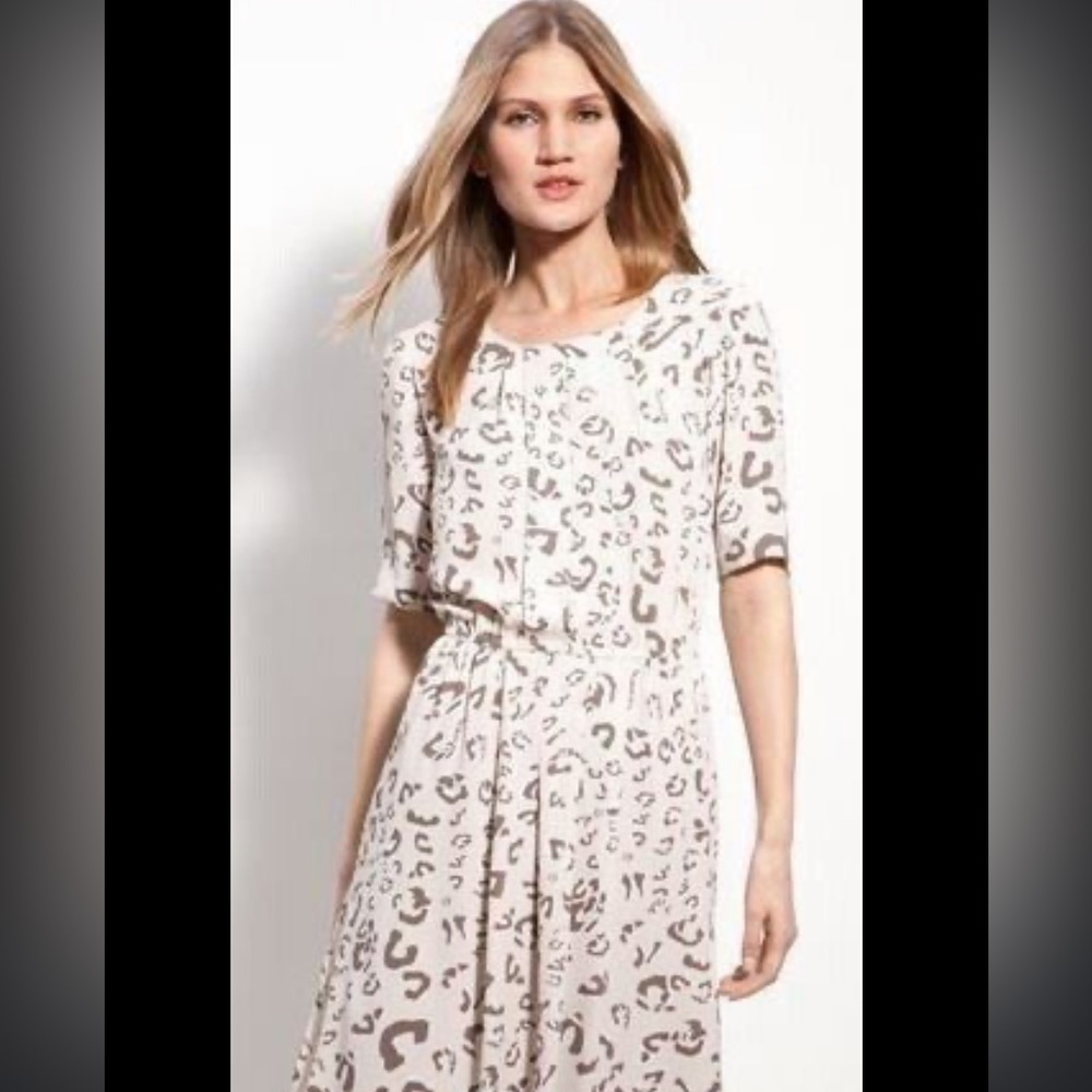 BCBG natural Karia dress. Size small.